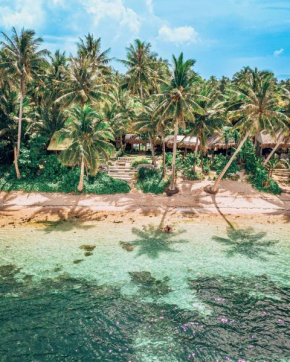 ShakaBrah's beachfront dorm